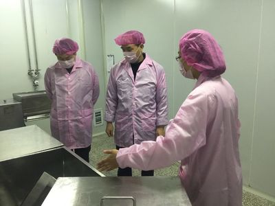 李冠甫局長帶領(lǐng)保化科到保健食品生產(chǎn)企業(yè)調(diào)研檢查
