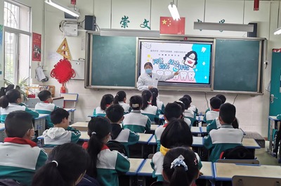 “健康課堂”進校園--貴州中醫藥大學第一附屬醫院健康營養宣傳活動